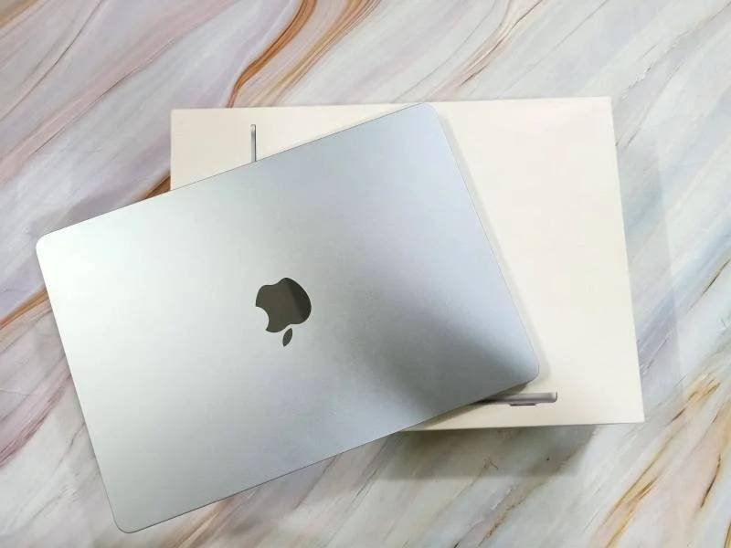 Pre-Owned Indian Apple Macbook Air 13inch M5 16+512GB Sky Blue 10/04/2027 Hover